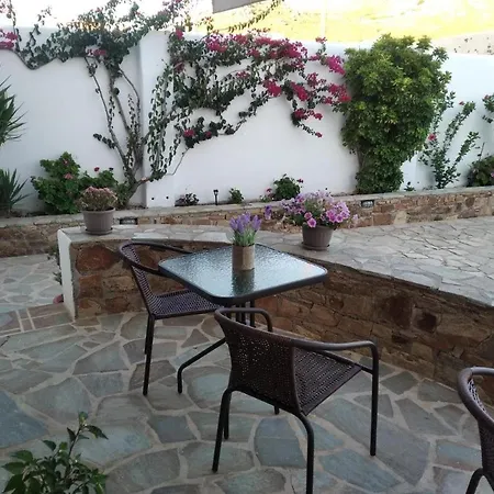 Vaso Studios In Town With Parking