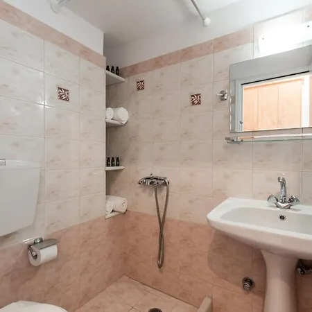 Vaso Studios In Town With Parking * Naxos City