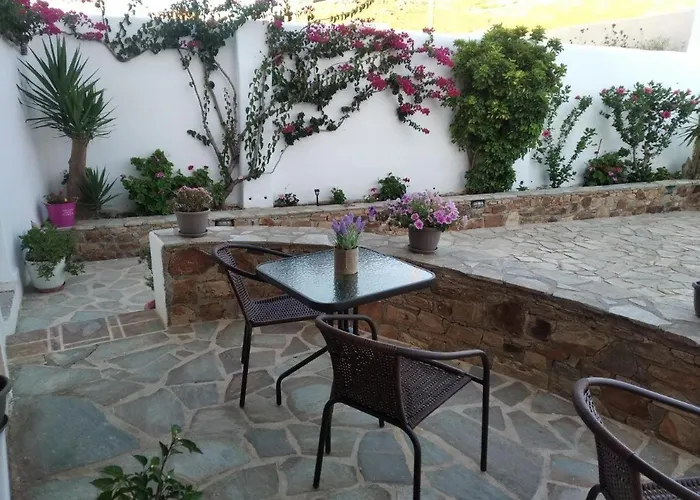 Vaso In Town With Parking