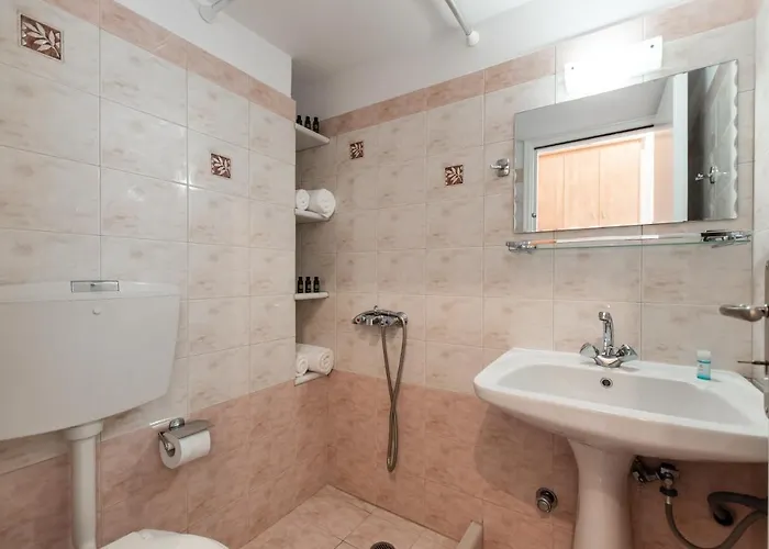 Vaso In Town With Parking * Naxos City