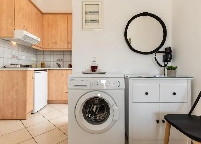 Vaso In Town With Parking *